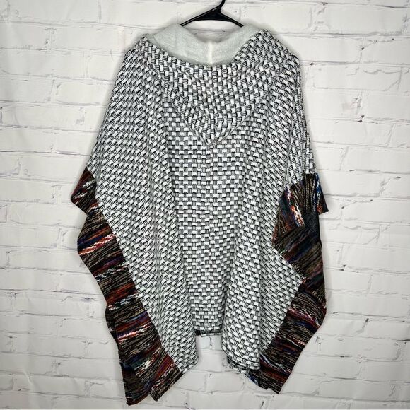 Flying Tomato medium/large poncho - Picture 2 of 7